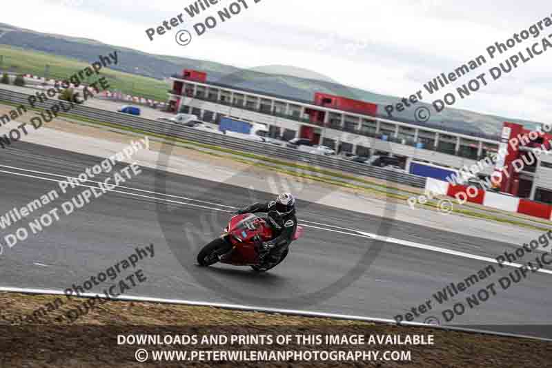 cadwell no limits trackday;cadwell park;cadwell park photographs;cadwell trackday photographs;enduro digital images;event digital images;eventdigitalimages;navarra;no limits trackdays;peter wileman photography;racing digital images;trackday digital images;trackday photos